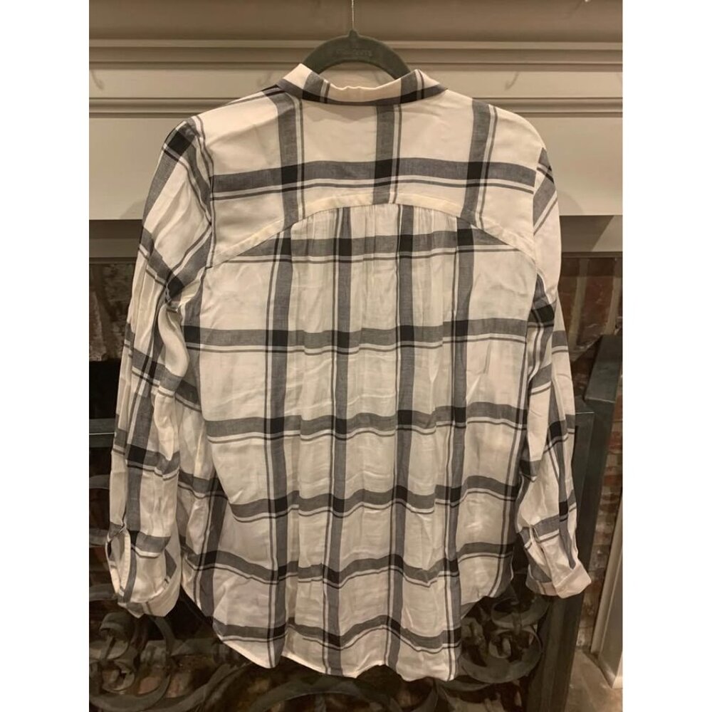 Ann Taylor Loft plaid shirt, size small white and black (bin U) - Picture 5 of 6